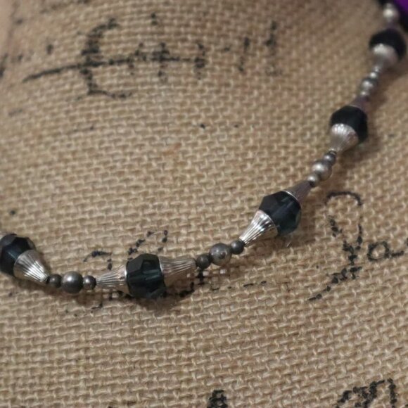 BLUE CRYSTAL NECKLACE Fluted Beaded Swarovski Silver Tone Art Deco Fall Winter - Picture 2 of 4